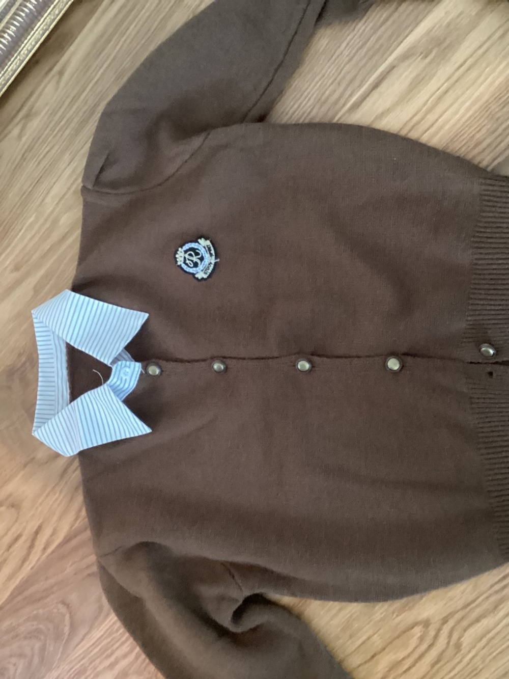 NWT!!Button down sweater with collar